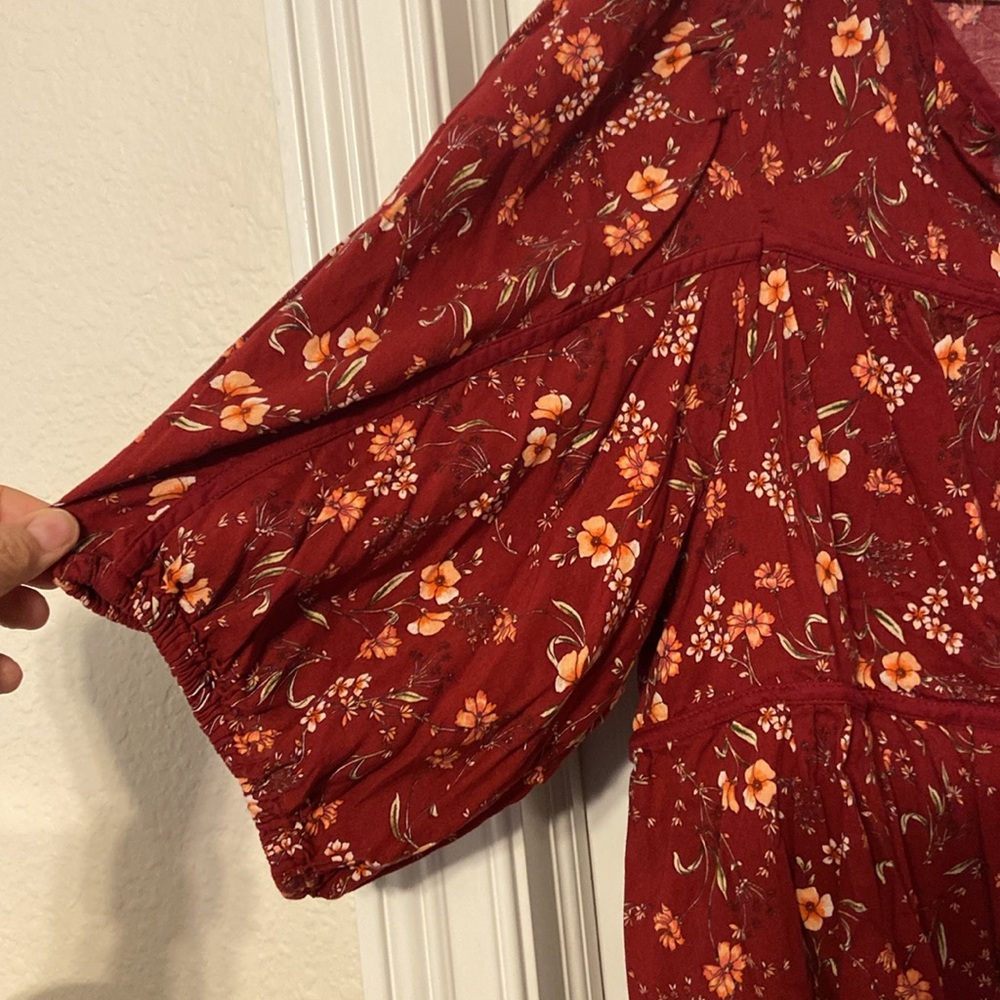 Old Navy Flowy Top - Picture 5 of 6